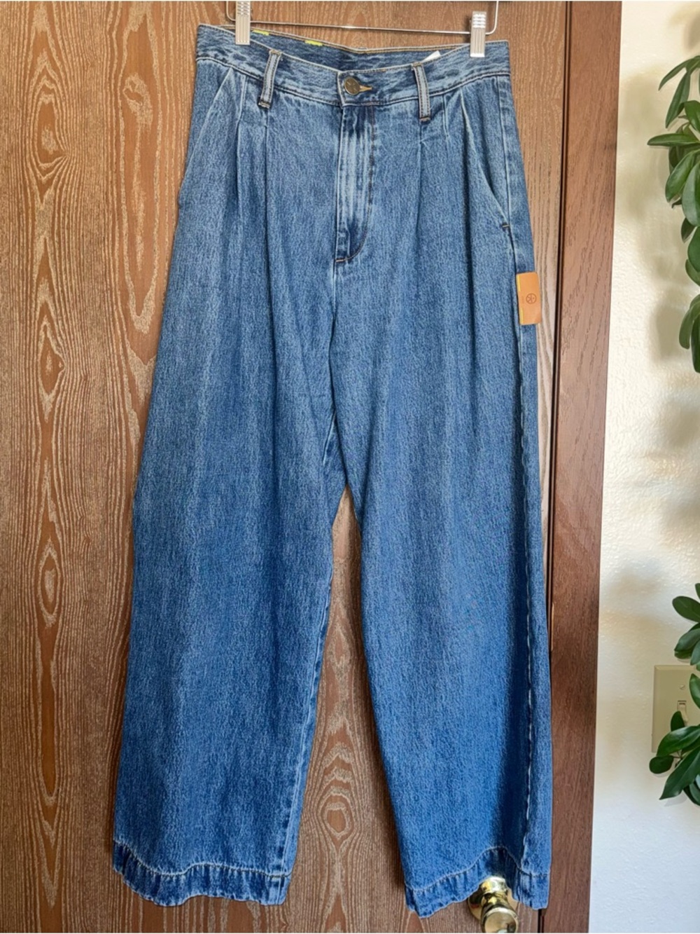 Pleated Women’s Blue Denim Jeans